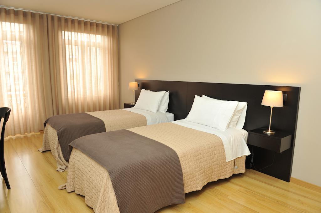 Pensao Santo Antonio Hotell Vila Nova de Famalicão Rum bild