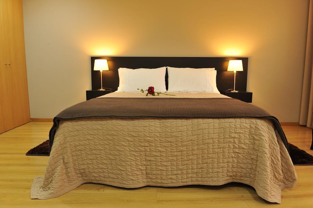 Pensao Santo Antonio Hotell Vila Nova de Famalicão Rum bild