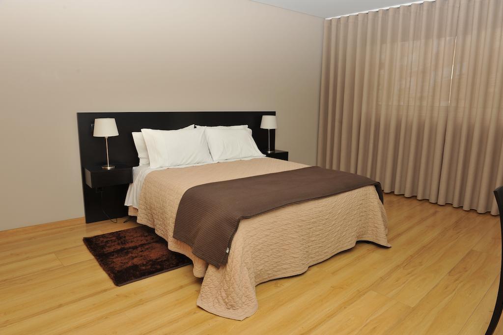 Pensao Santo Antonio Hotell Vila Nova de Famalicão Rum bild